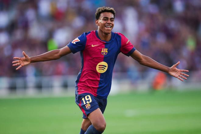 川超分区赛最佳阵出炉：南充门将成为票王，网红向男入选二阵